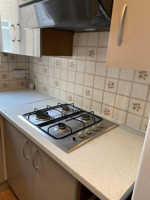 018- Premium Location Regent Park Radley House Apartment London Bagian luar foto