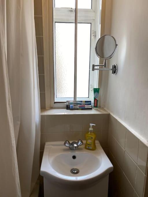 018- Premium Location Regent Park Radley House Apartment London Bagian luar foto